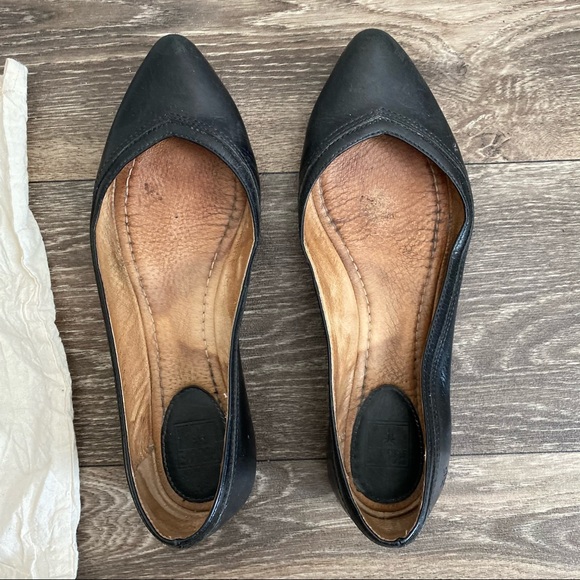 FRYE Pointed Black Leather Flats *Flawed* 8 - Picture 4 of 16
